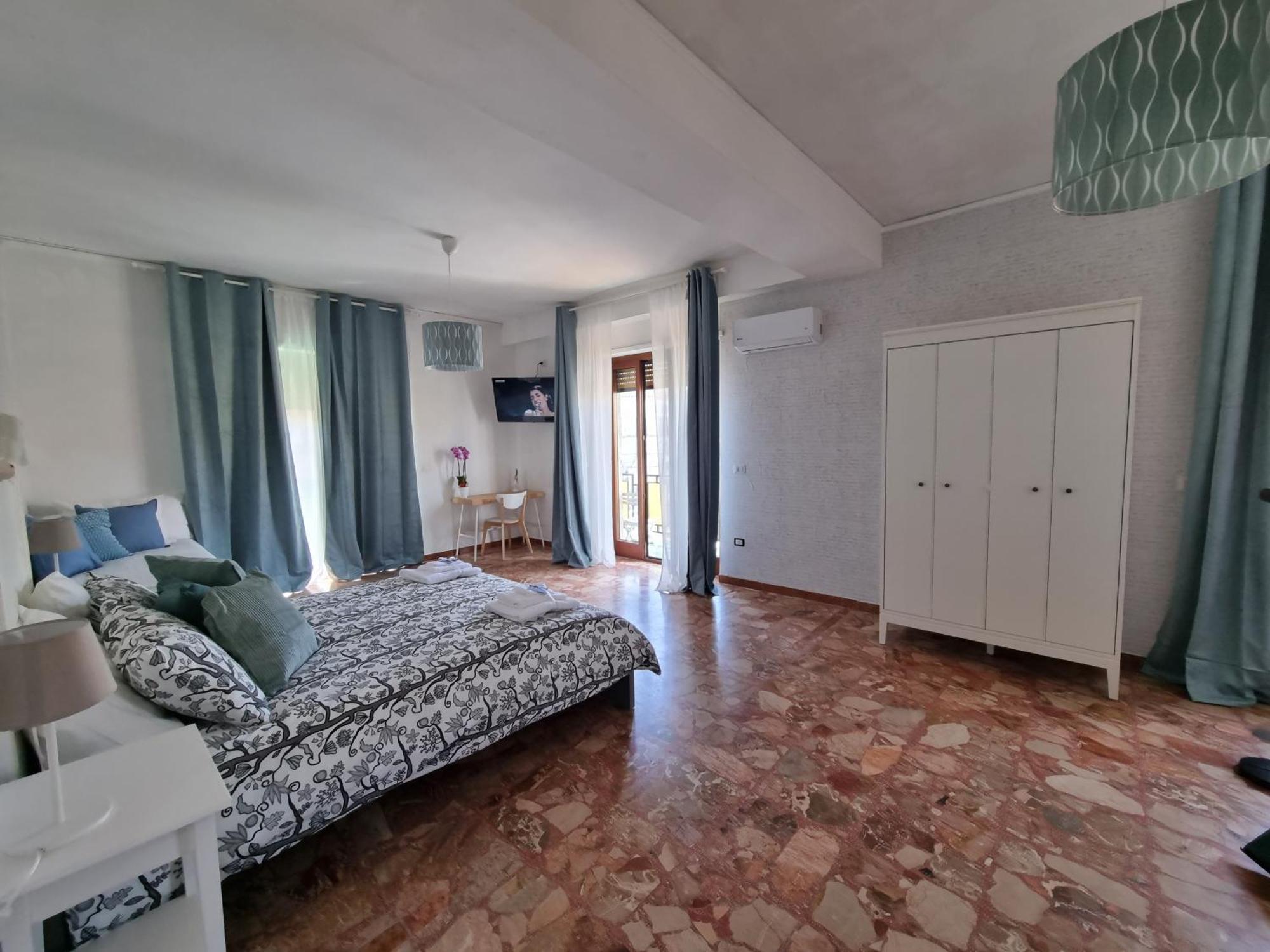 Happy In Naples Bed & Breakfast Exterior foto